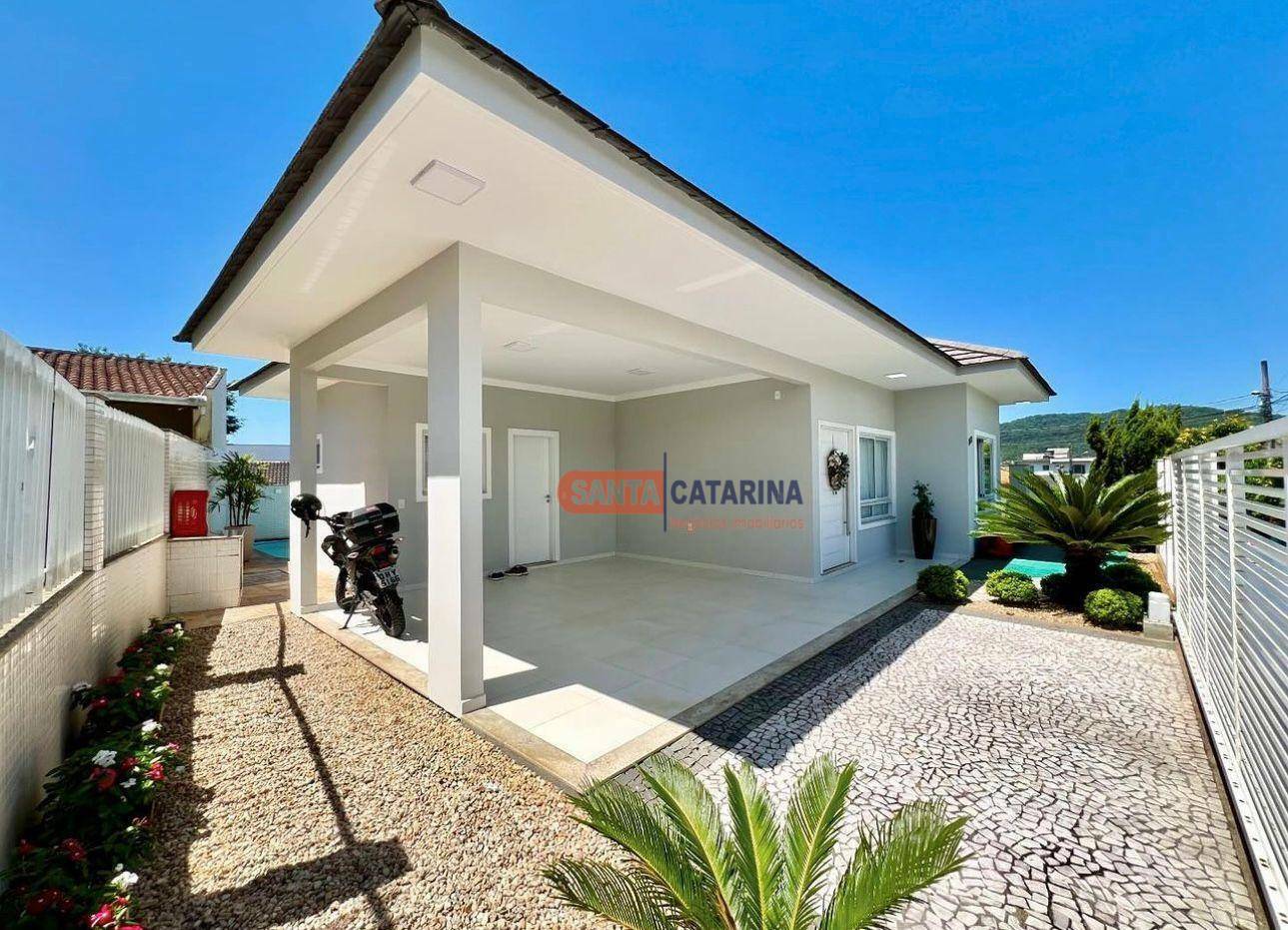 Casa à venda com 3 quartos, 194m² - Foto 3