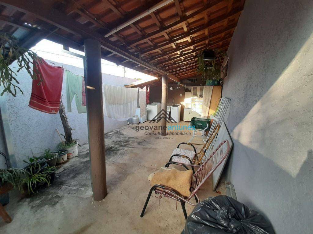 Casa à venda com 2 quartos, 127m² - Foto 4