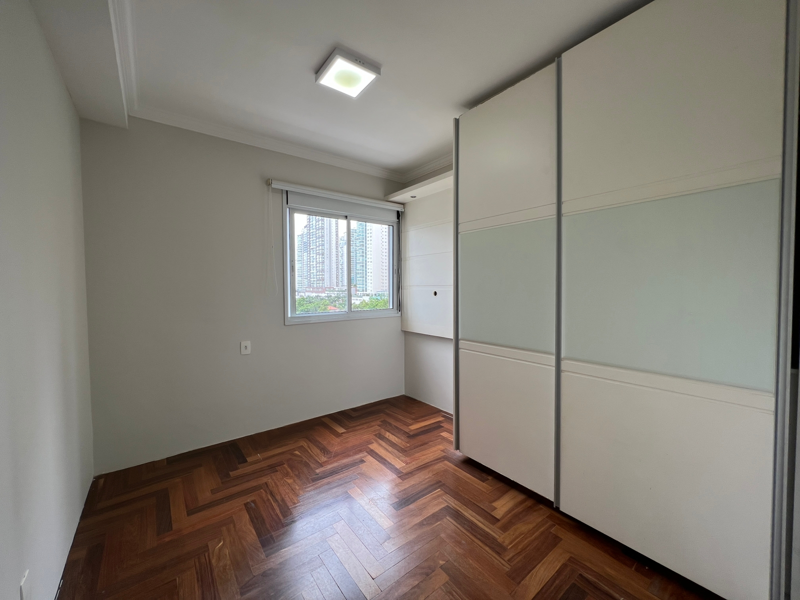 Apartamento à venda com 3 quartos, 180m² - Foto 15