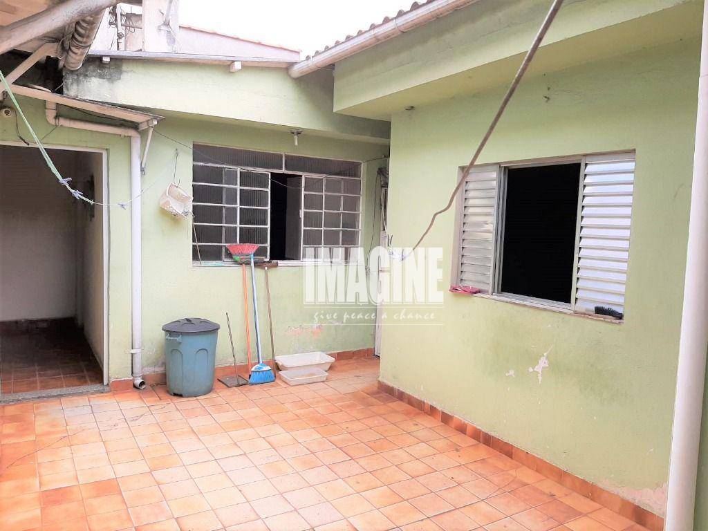 Casa à venda com 2 quartos, 250m² - Foto 11