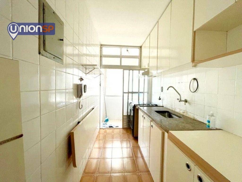 Apartamento à venda com 2 quartos, 64m² - Foto 9