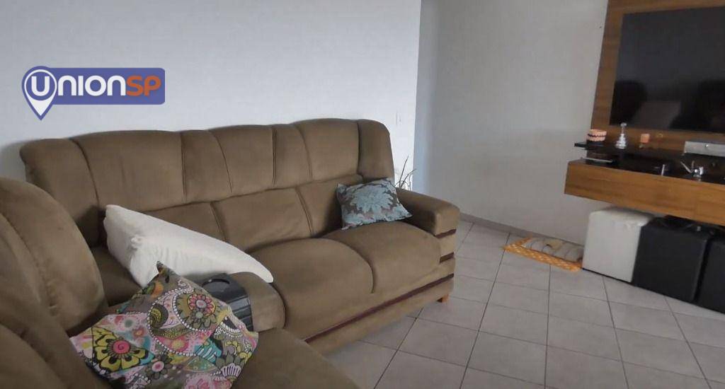 Apartamento à venda com 3 quartos, 71m² - Foto 3