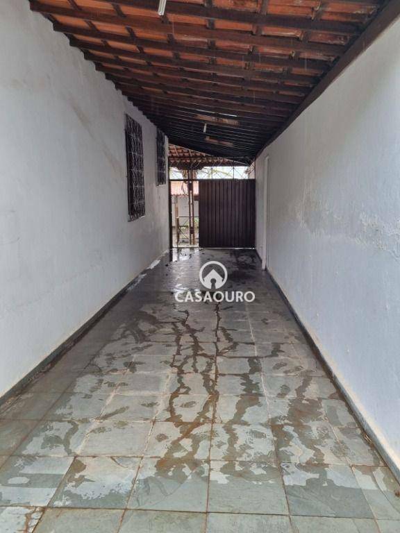 Casa à venda com 3 quartos, 250m² - Foto 13