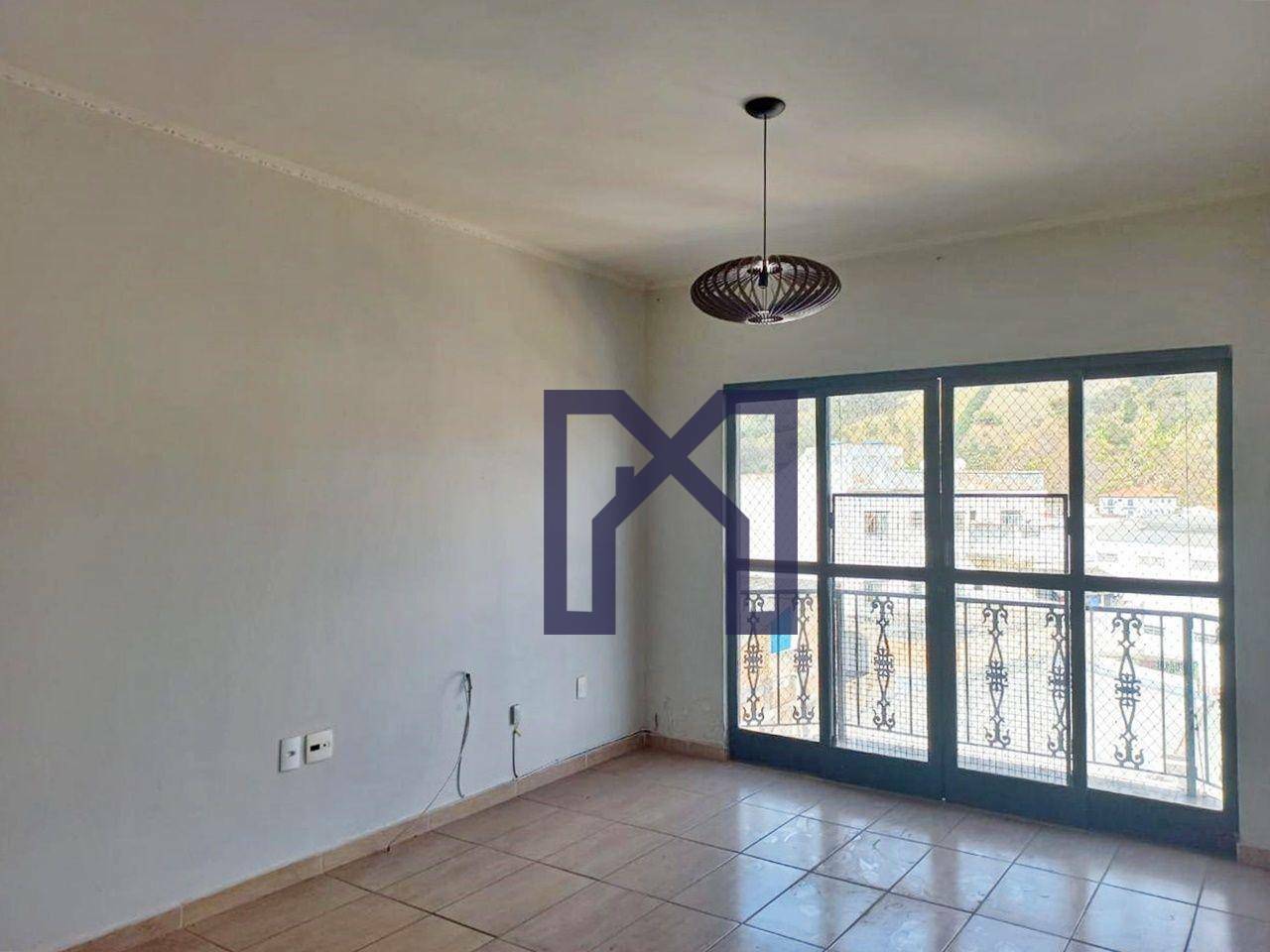 Apartamento à venda com 2 quartos, 75m² - Foto 2