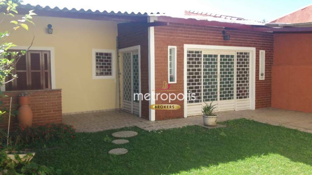 Casa à venda com 4 quartos, 180m² - Foto 2