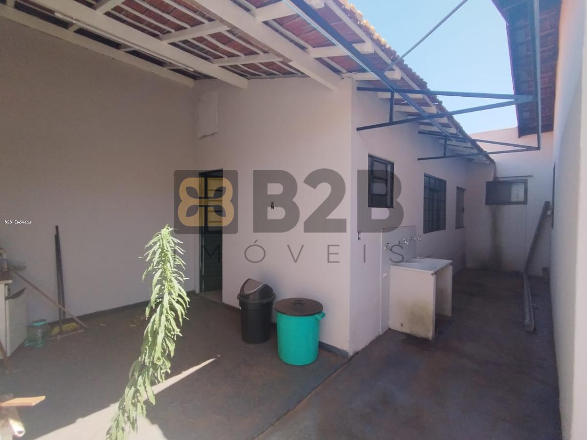 Casa à venda com 3 quartos, 245m² - Foto 5