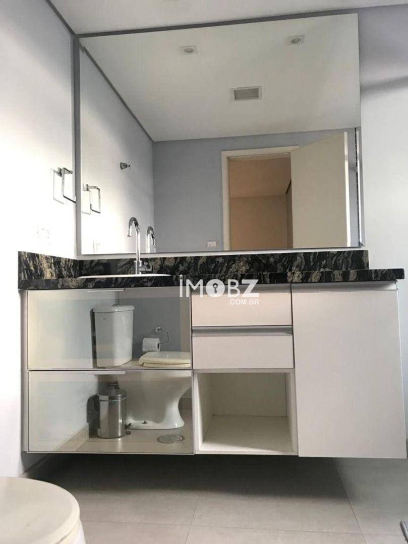 Apartamento à venda com 4 quartos, 211m² - Foto 3