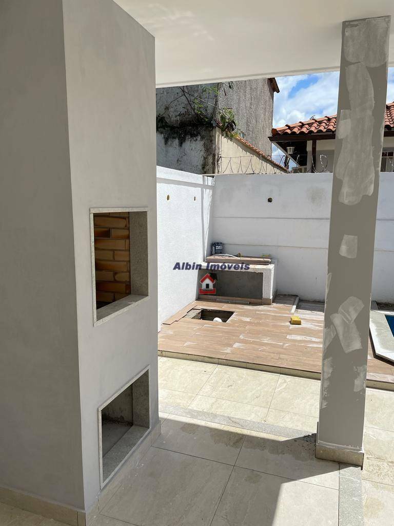 Casa à venda com 4 quartos, 160m² - Foto 14