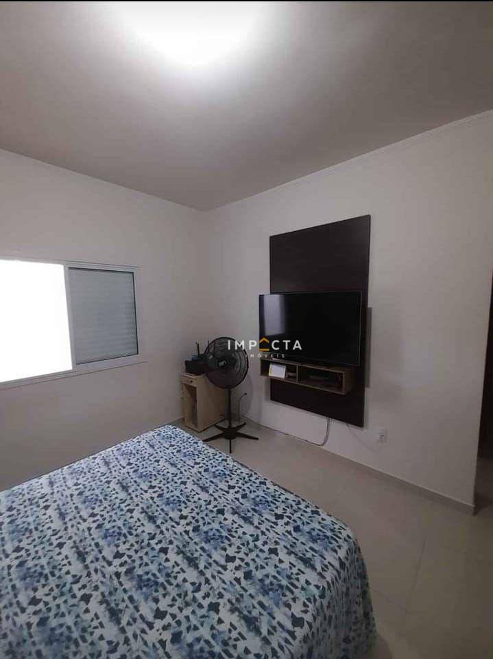 Casa à venda com 2 quartos, 82m² - Foto 2