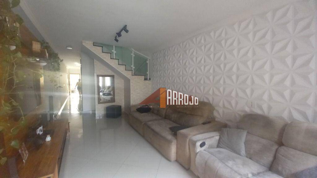 Sobrado à venda com 3 quartos, 177m² - Foto 1