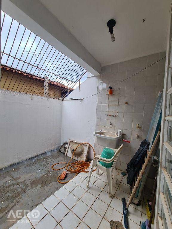 Casa de Condomínio à venda com 3 quartos, 125m² - Foto 11