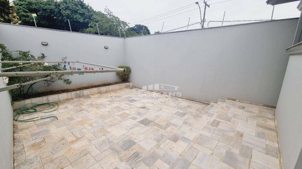 Casa à venda com 3 quartos, 375m² - Foto 40