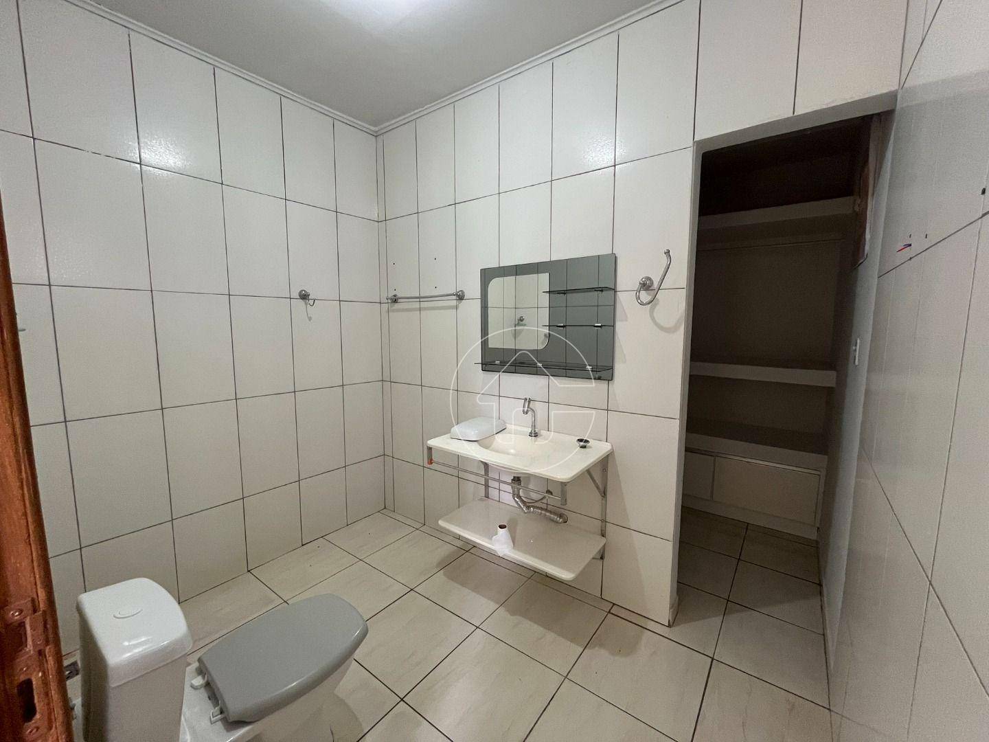 Casa à venda com 3 quartos, 220m² - Foto 8