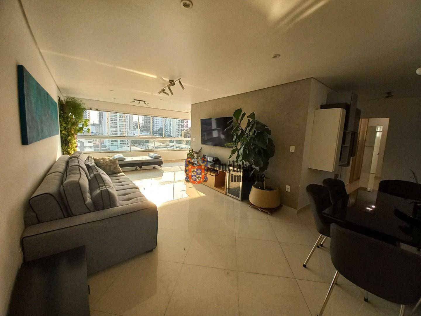 Apartamento à venda com 3 quartos, 150m² - Foto 6