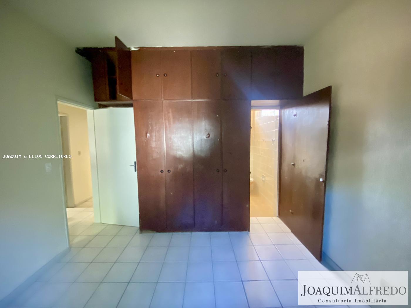 Casa à venda com 4 quartos, 185m² - Foto 16