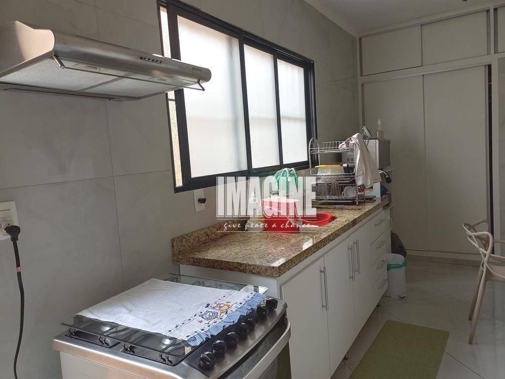 Casa à venda com 3 quartos, 130m² - Foto 9