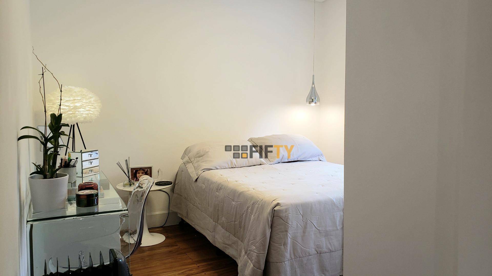 Apartamento à venda com 3 quartos, 234m² - Foto 10