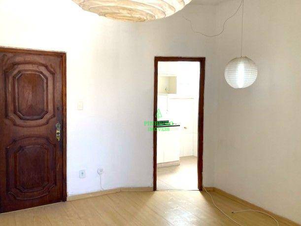 Apartamento à venda com 2 quartos, 60m² - Foto 4