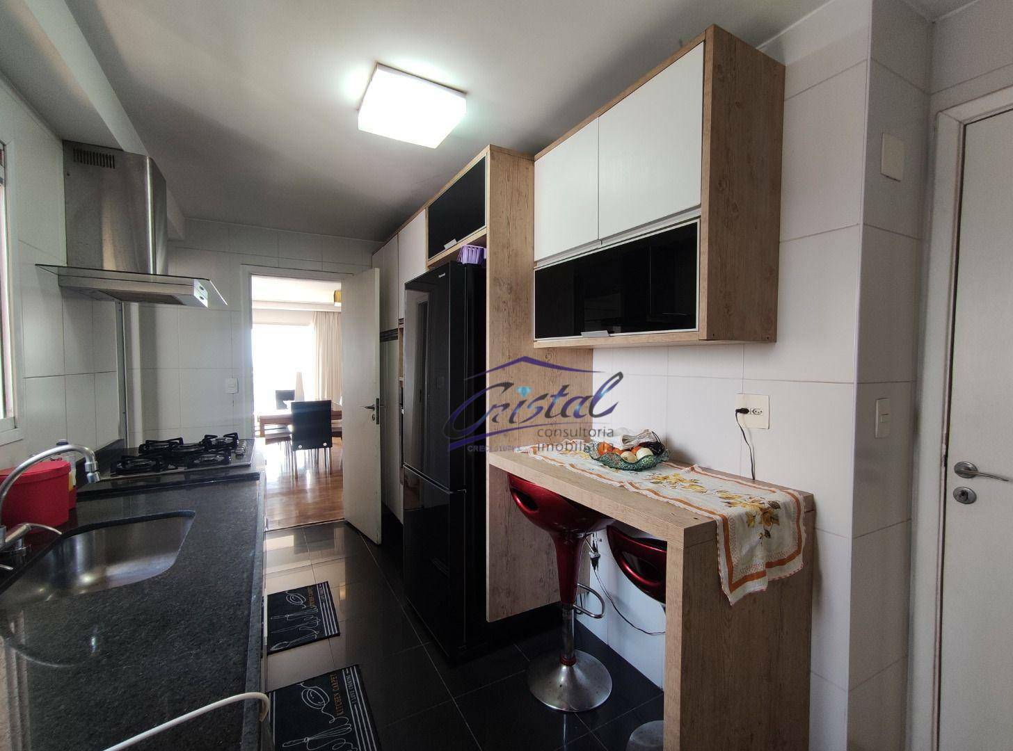 Apartamento à venda com 3 quartos, 134m² - Foto 13