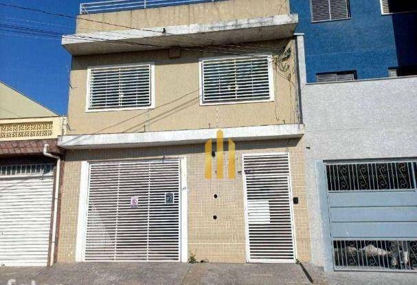 Sobrado à venda com 3 quartos, 252m² - Foto 1