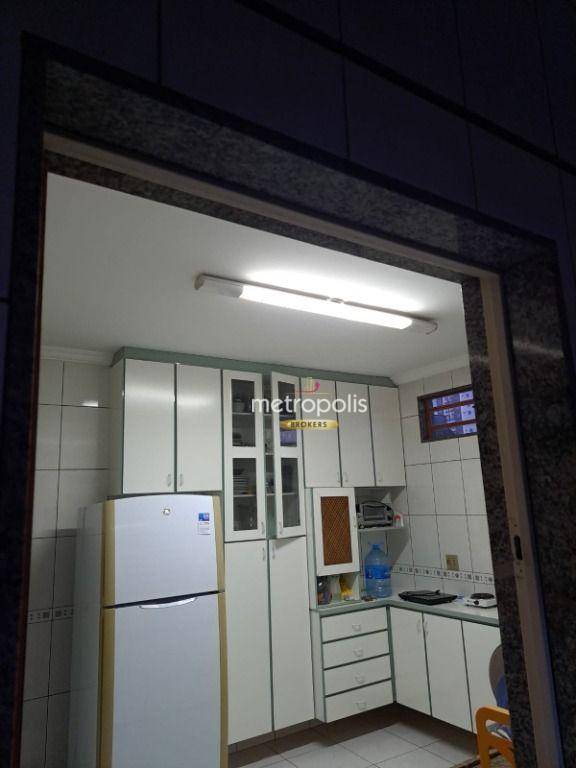 Sobrado à venda com 2 quartos, 220m² - Foto 8