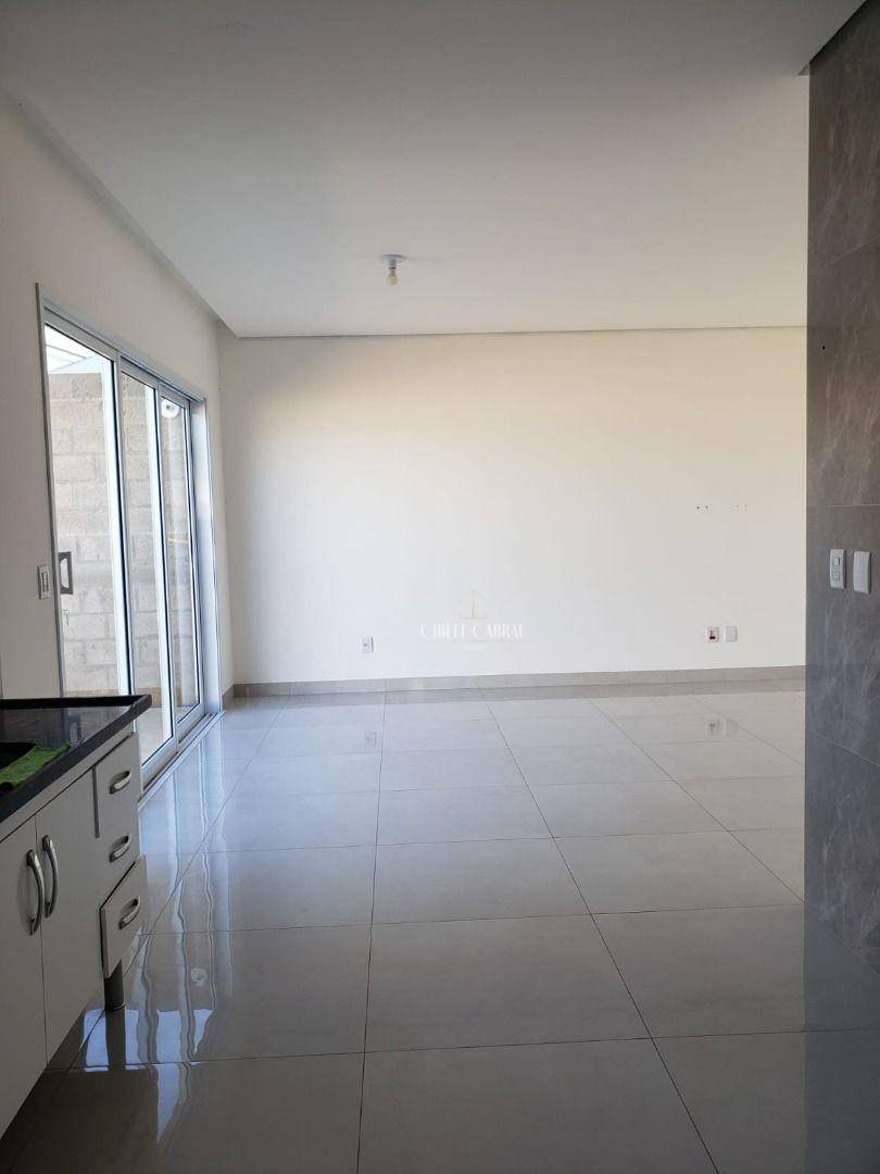 Casa à venda com 4 quartos, 210m² - Foto 24