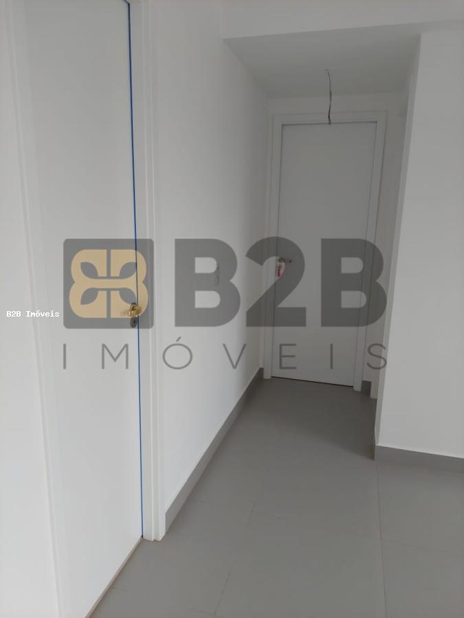 Apartamento à venda com 2 quartos, 69m² - Foto 7