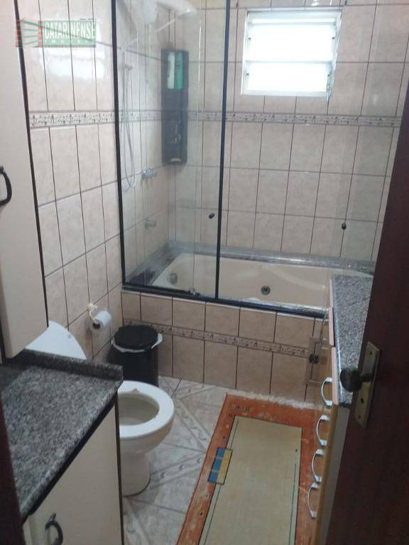 Casa à venda com 4 quartos, 220m² - Foto 6