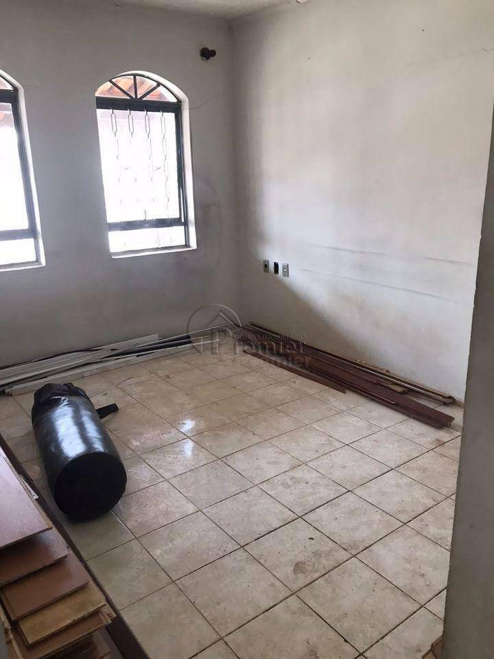 Casa à venda com 2 quartos, 147m² - Foto 8