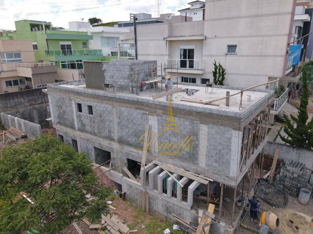 Sobrado à venda com 3 quartos, 260m² - Foto 4