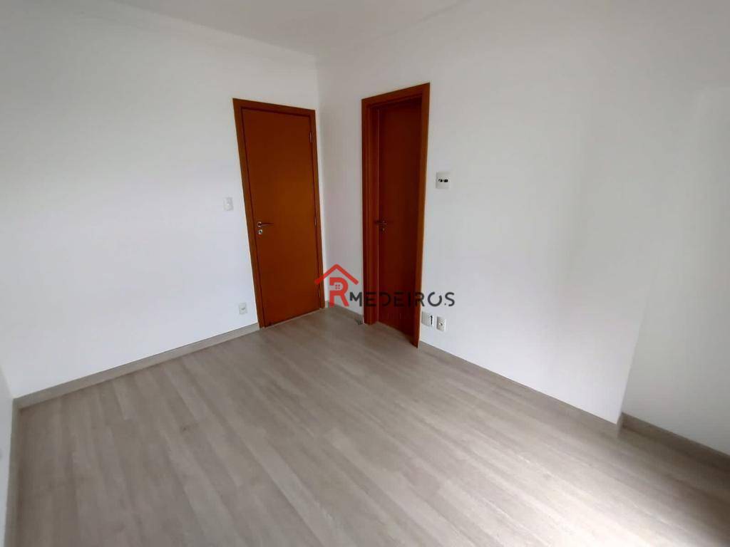 Apartamento à venda com 3 quartos, 116m² - Foto 19