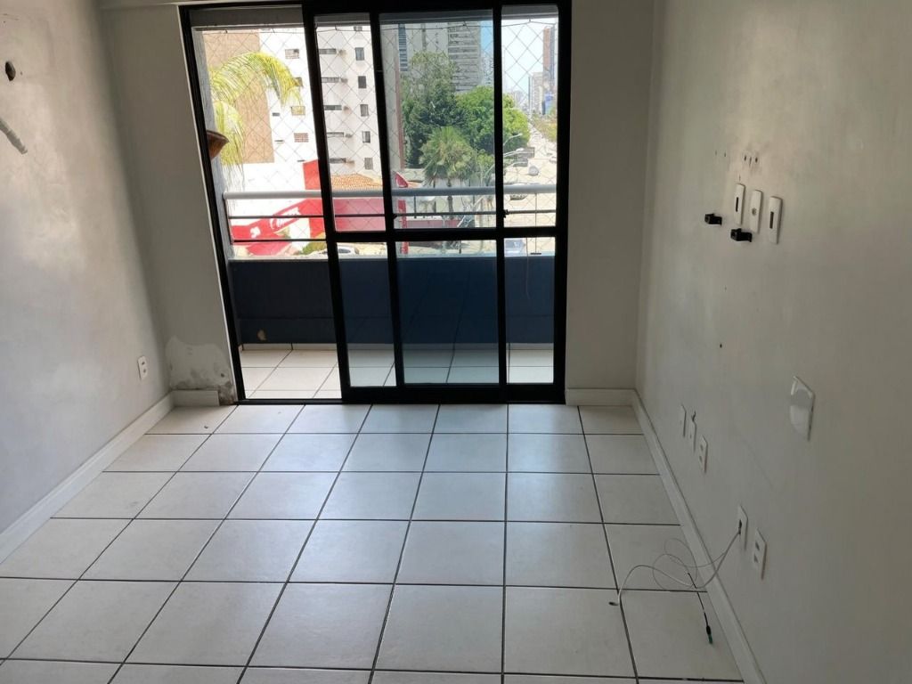 Apartamento à venda com 2 quartos, 82m² - Foto 4