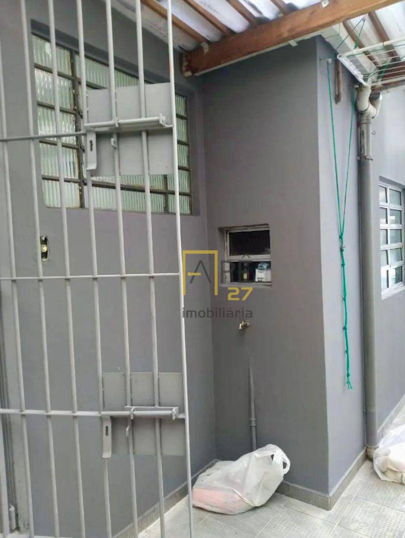 Casa para alugar com 2 quartos, 50m² - Foto 7