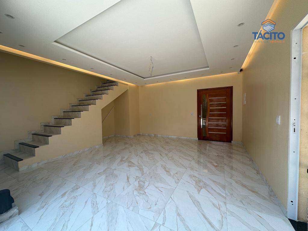 Casa à venda com 4 quartos, 280m² - Foto 3