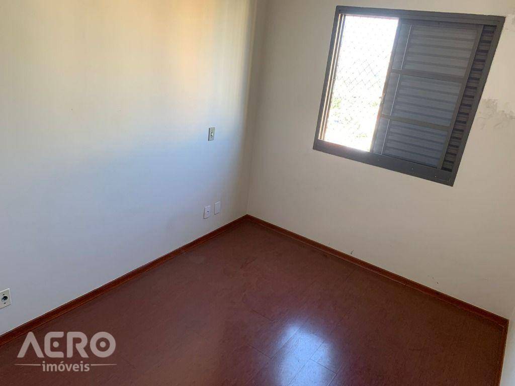 Apartamento à venda com 3 quartos, 90m² - Foto 7