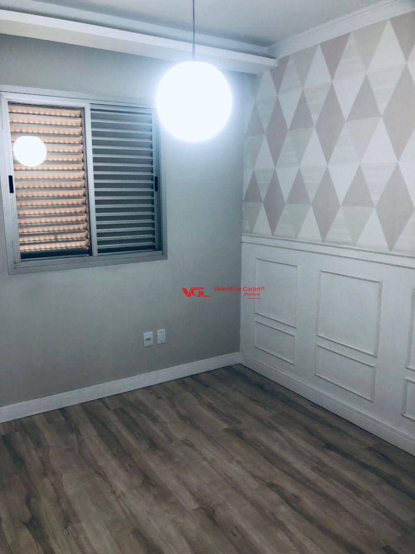 Apartamento para alugar com 3 quartos, 84m² - Foto 6