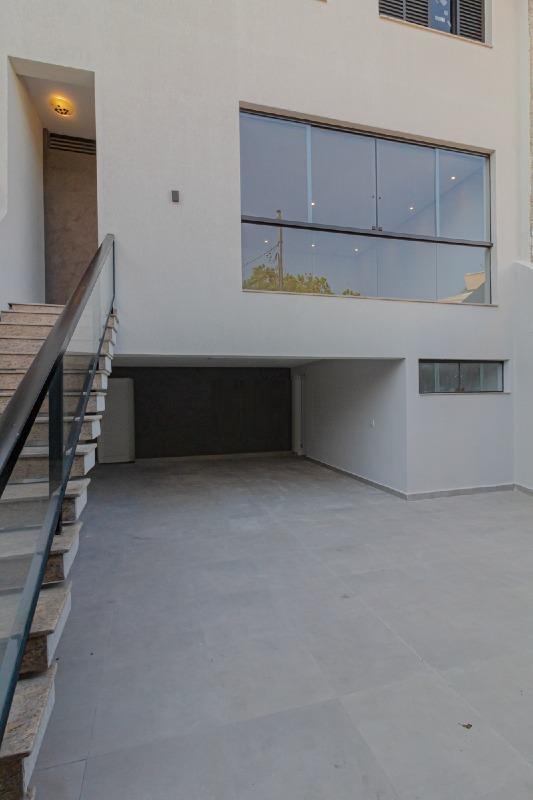 Casa à venda com 3 quartos, 261m² - Foto 2