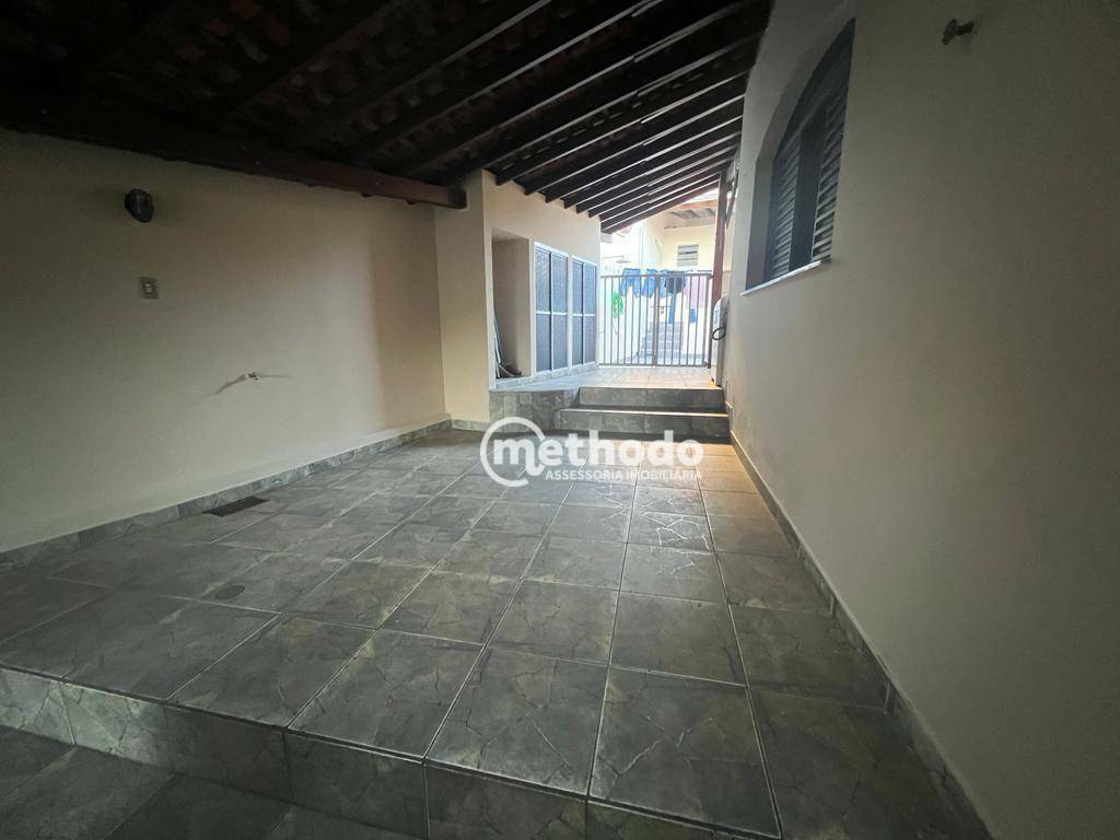 Casa à venda com 3 quartos, 250m² - Foto 14