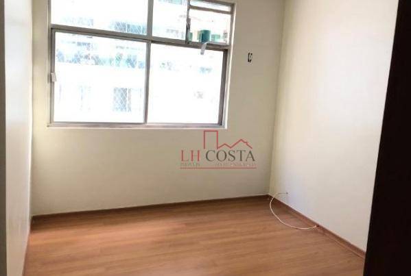 Apartamento à venda com 2 quartos, 100m² - Foto 4