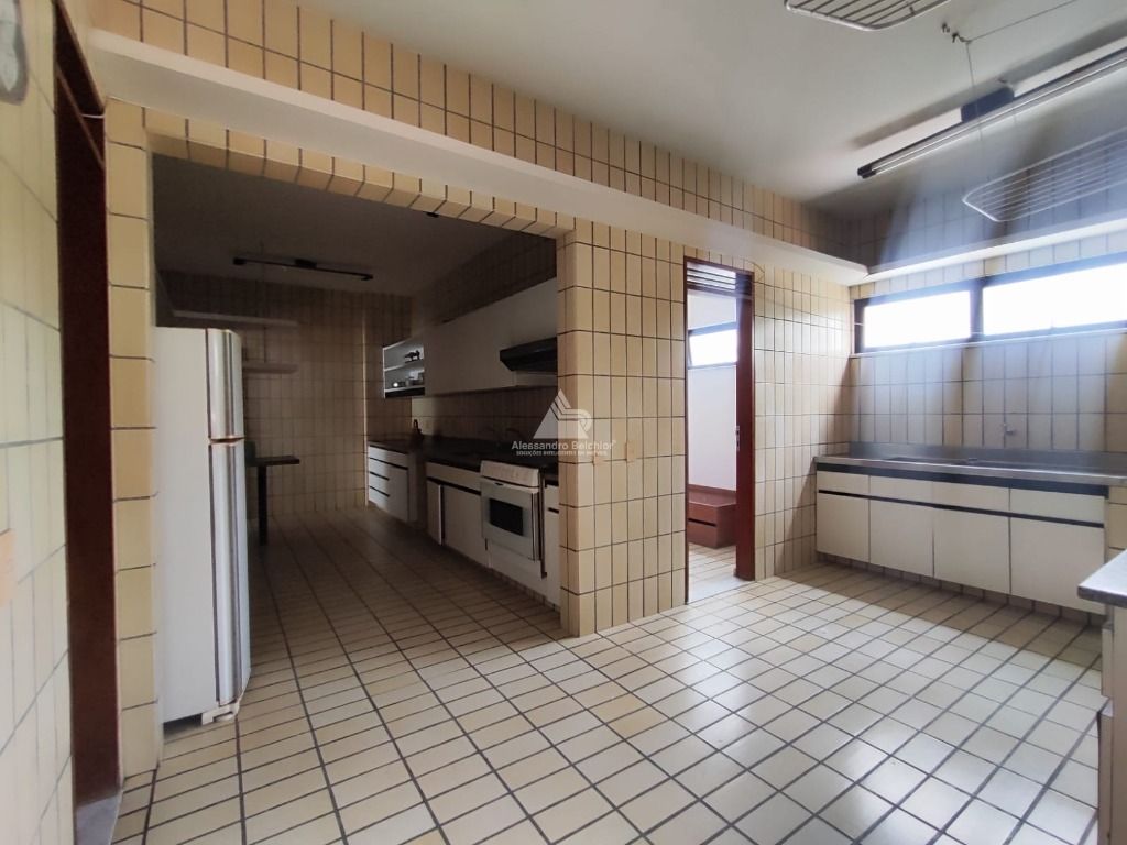 Apartamento à venda com 3 quartos, 276m² - Foto 20