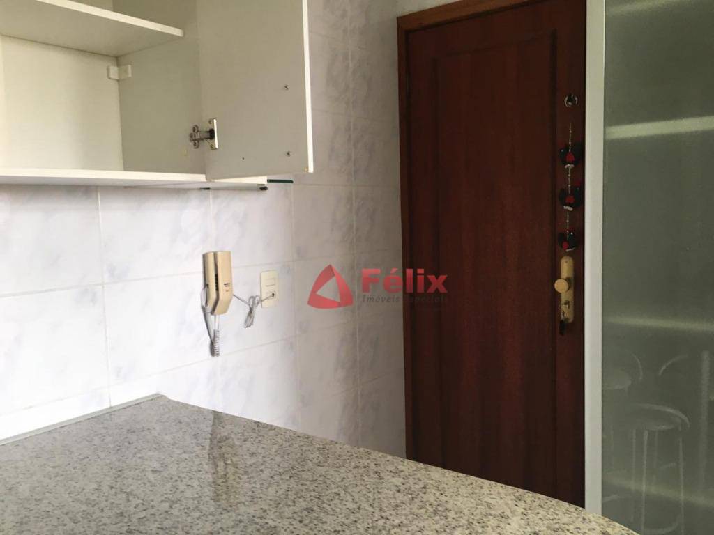 Apartamento à venda com 3 quartos, 148m² - Foto 7