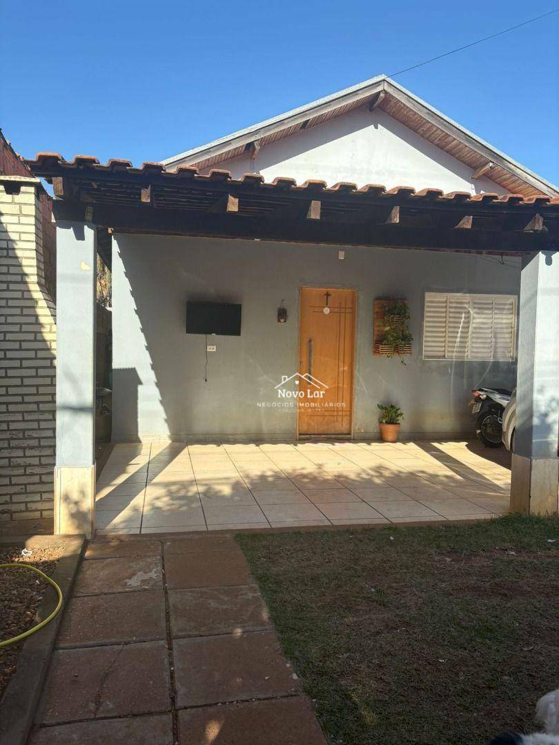Casa à venda com 3 quartos, 120m² - Foto 2