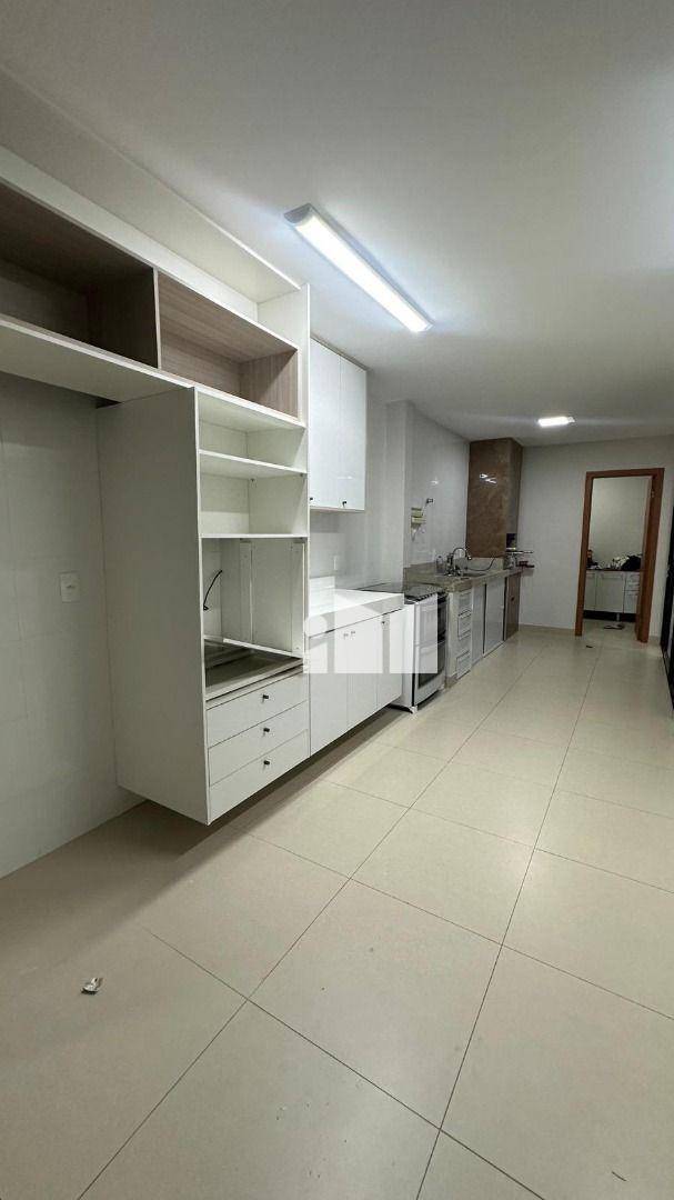 Casa, 4 quartos, 300 m² - Foto 3
