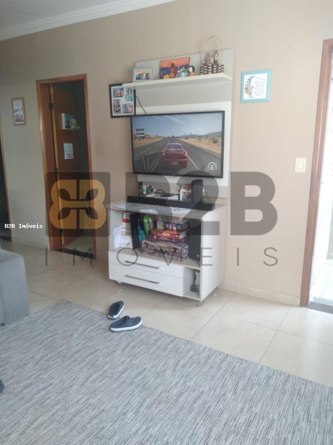 Casa à venda com 2 quartos, 150m² - Foto 5