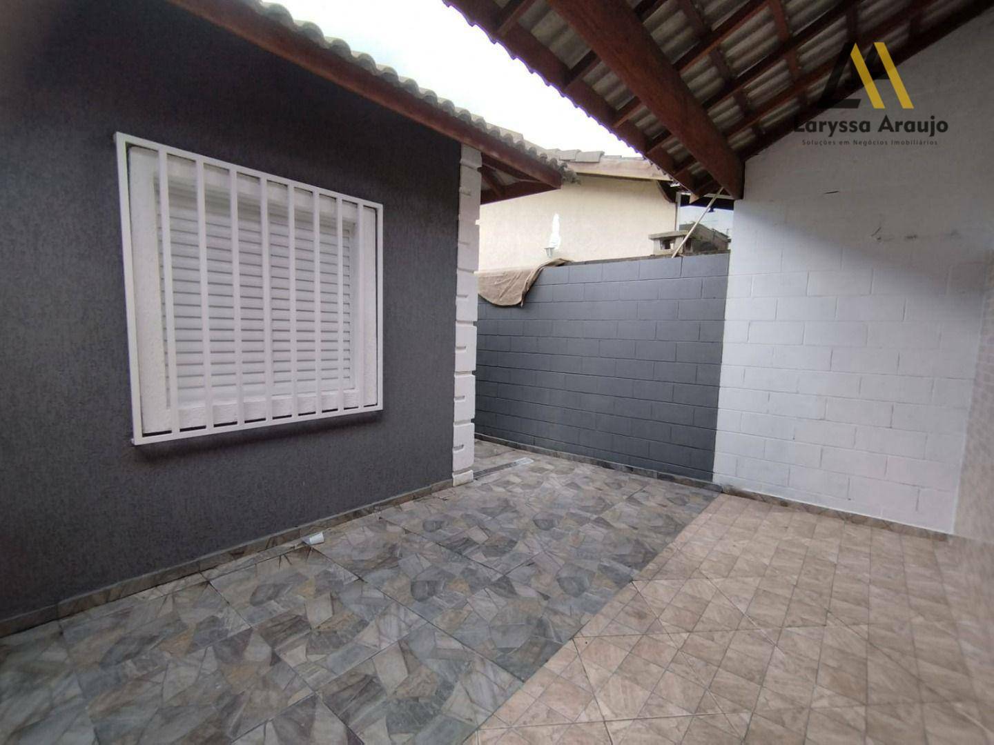 Casa à venda com 2 quartos, 70m² - Foto 3