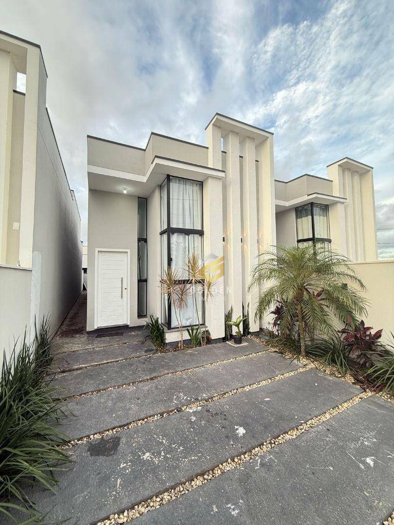 Casa à venda com 2 quartos, 67m² - Foto 1