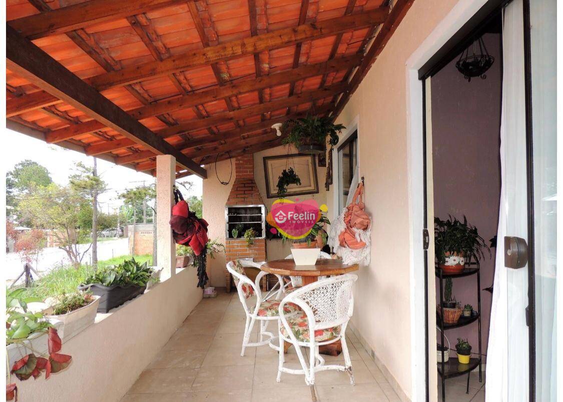 Casa à venda com 8 quartos, 175m² - Foto 2