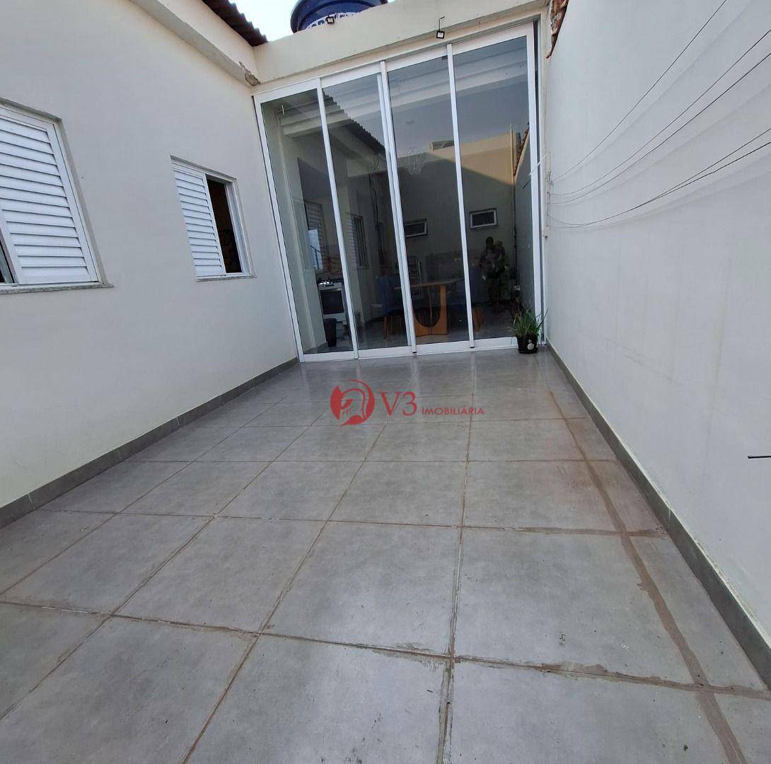 Casa à venda com 2 quartos, 230m² - Foto 8