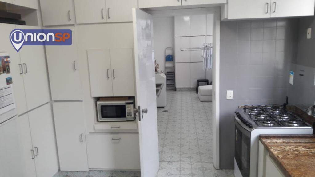 Apartamento à venda e aluguel com 3 quartos, 240m² - Foto 3