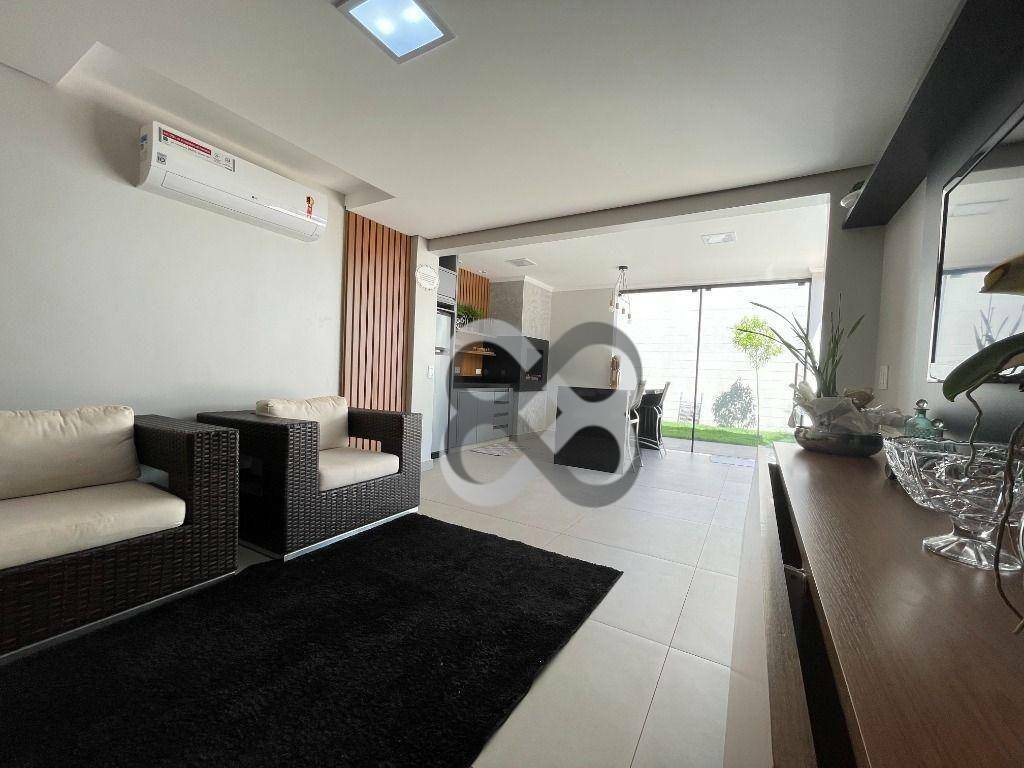 Casa de Condomínio à venda e aluguel com 3 quartos, 230m² - Foto 19